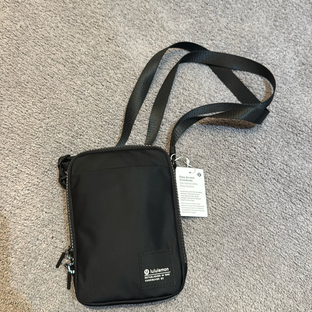NWT - lululemon easy access crossbody bag
